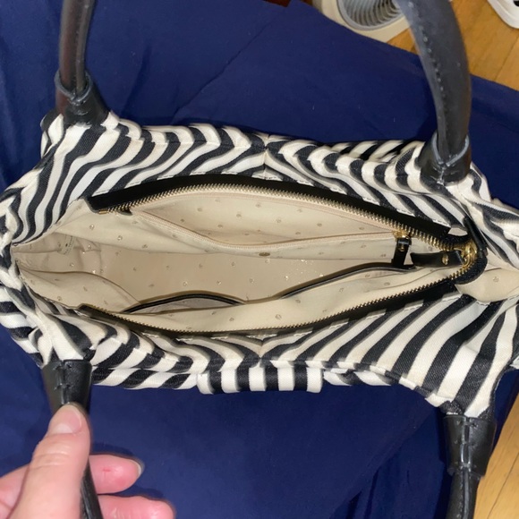 Kate spade purse, EUC - Picture 5 of 6